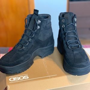 🥾BRAND NEW MENS BOOT! Size 8, perfect condition!